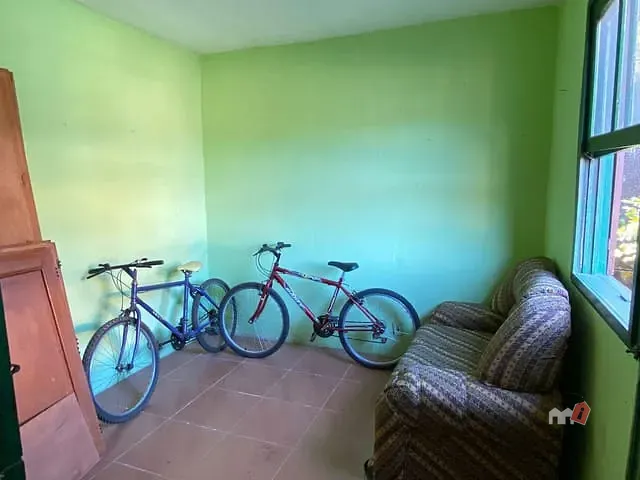 Casa 2 quartos e 1 banheiro, à venda, no bairro Duarte Silveira em Petrópolis