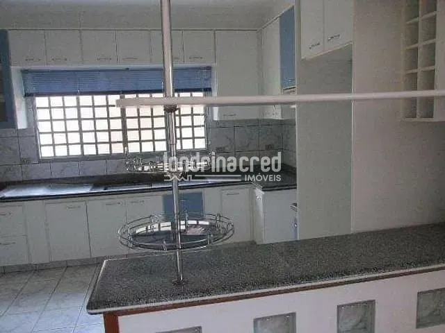 Casa 3 quartos e 1 banheiro, à venda, no bairro Jardim do Lago em Cambé