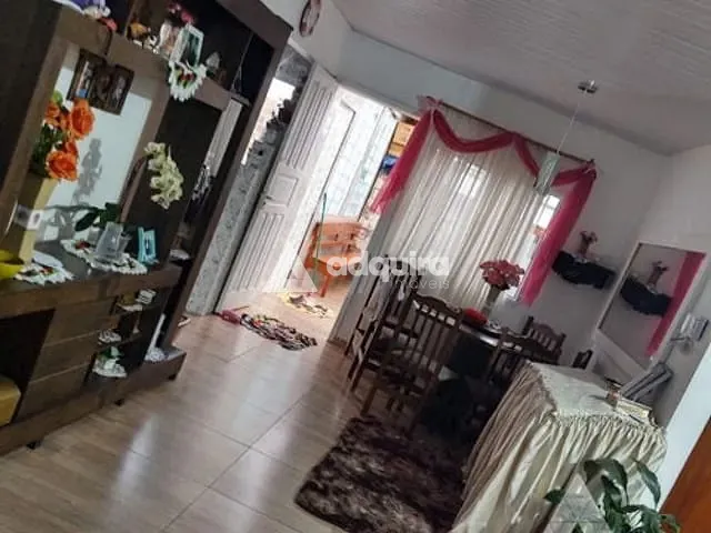 Casa com 360m² 3 quartos e 2 banheiros, à venda, no bairro Uvaranas em Ponta Grossa