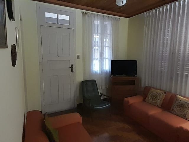 Casa à venda, no bairro Saldanha Marinho em Petrópolis