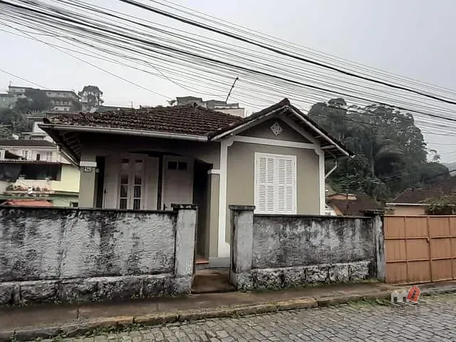 Casa à venda, no bairro Saldanha Marinho em Petrópolis