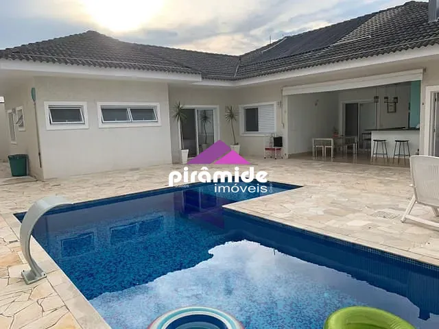Casa com 560m² 4 quartos e 4 banheiros, à venda, no bairro Residencial Santa Helena em Caçapava