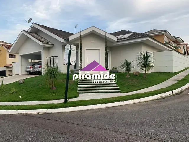Casa com 560m² 4 quartos e 4 banheiros, à venda, no bairro Residencial Santa Helena em Caçapava