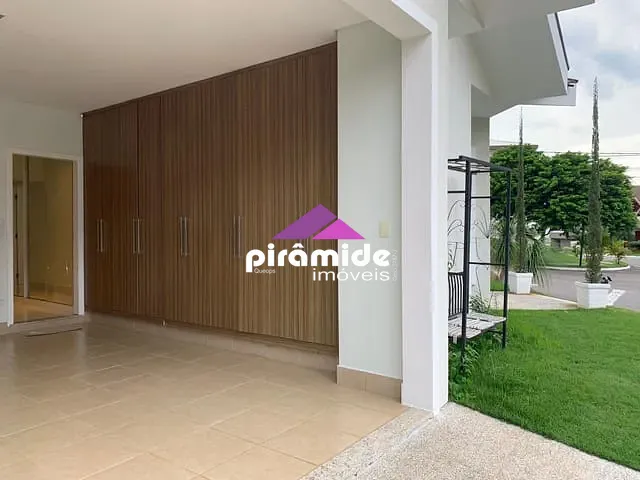 Casa com 560m² 4 quartos e 4 banheiros, à venda, no bairro Residencial Santa Helena em Caçapava