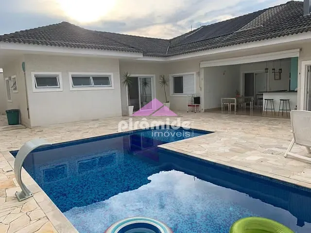 Casa com 560m² 4 quartos e 4 banheiros, à venda, no bairro Residencial Santa Helena em Caçapava