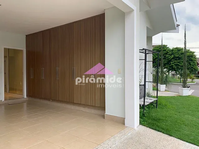 Casa com 560m² 4 quartos e 4 banheiros, à venda, no bairro Residencial Santa Helena em Caçapava