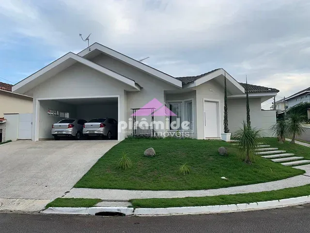 Casa com 560m² 4 quartos e 4 banheiros, à venda, no bairro Residencial Santa Helena em Caçapava