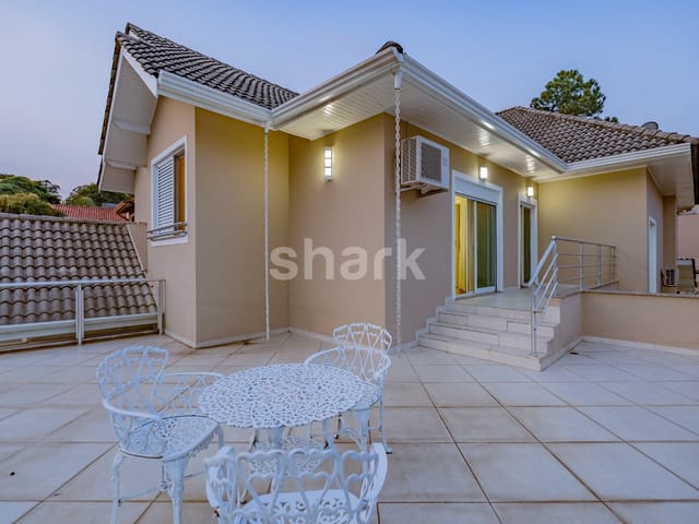Casa com 550m² 4 quartos e 5 banheiros, à venda, no bairro Alphaville em Santana de Parnaíba