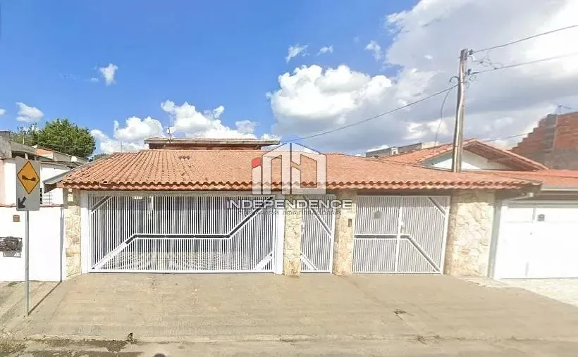 Casa, 4 quartos, 170 m² - Foto 1