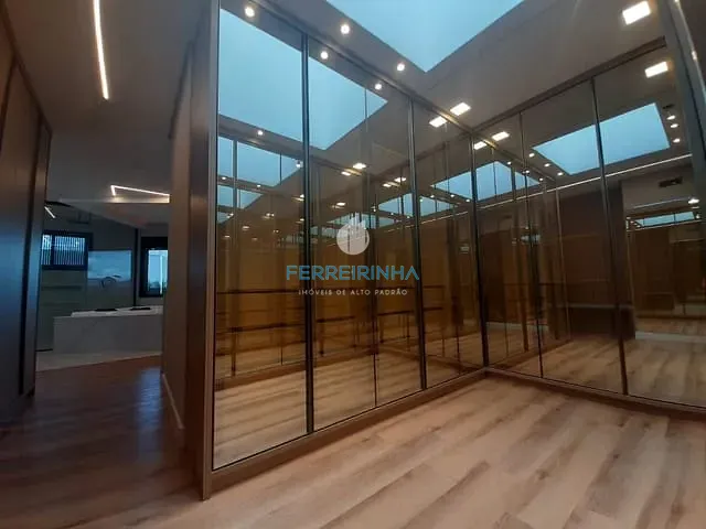 Casa com 450m² 5 quartos e 7 banheiros, à venda ou para alugar, no bairro Jardim do Golfe em São José dos Campos