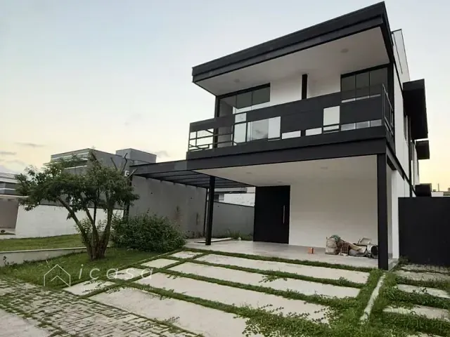 Casa com 300m² 3 quartos e 4 banheiros, para alugar, no bairro Residencial Ouro Ville em Taubaté
