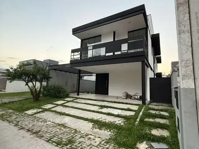 Casa com 300m² 3 quartos e 4 banheiros, para alugar, no bairro Residencial Ouro Ville em Taubaté