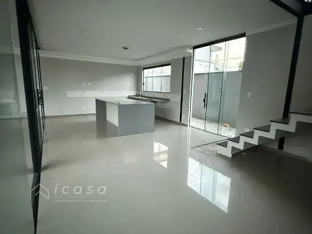 Casa com 300m² 3 quartos e 4 banheiros, para alugar, no bairro Residencial Ouro Ville em Taubaté