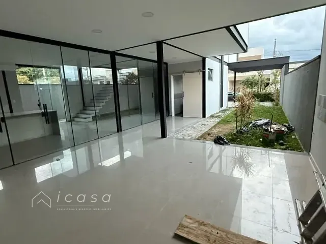 Casa com 300m² 3 quartos e 4 banheiros, para alugar, no bairro Residencial Ouro Ville em Taubaté