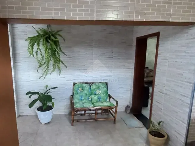 Casa com 270m² 2 quartos e 1 banheiro, à venda, no bairro Vila Emílio em Mauá