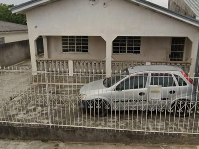 Casa à Venda – 3 Dormitórios, Sala Ampla, Cozinha e 2 Vagas no Parque Nossa Senhora das Graças