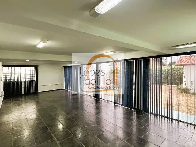 Casa com 462m², para alugar, no bairro Centro em Atibaia