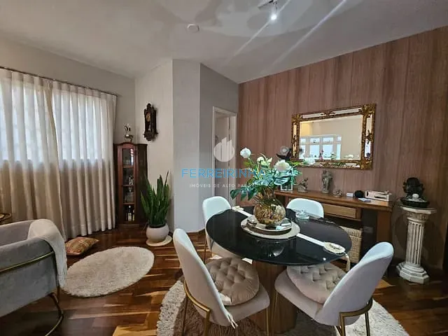Casa com 250m² 3 quartos e 2 banheiros, à venda, no bairro Urbanova em São José dos Campos