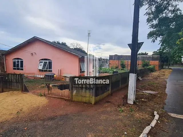 Casa com 467m² 2 quartos e 1 banheiro, à venda, no bairro Colônia Dona Luiza em Ponta Grossa