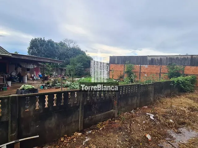 Casa com 467m² 2 quartos e 1 banheiro, à venda, no bairro Colônia Dona Luiza em Ponta Grossa