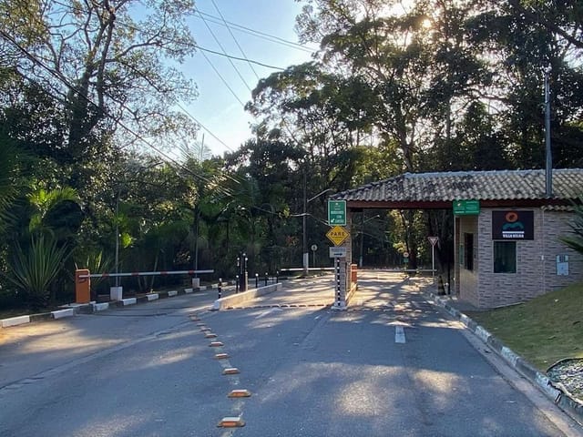 Casa 5 quartos e 5 banheiros, à venda, no bairro Jardim Ana Estela em Carapicuíba