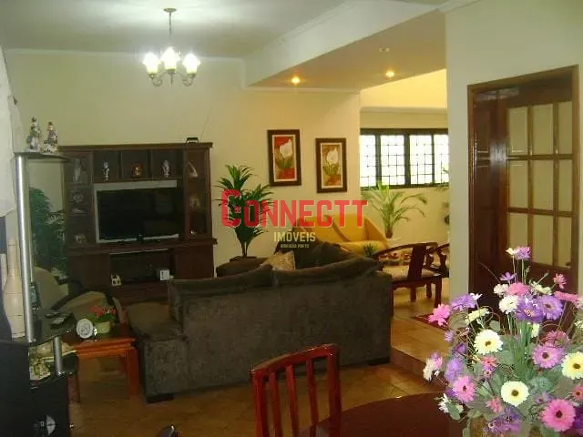 Casa com 623m² 4 quartos e 4 banheiros, à venda, no bairro Sumarezinho em Ribeirão Preto