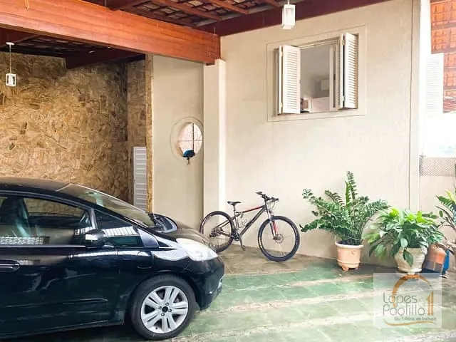 Casa com 400m² 3 quartos e 5 banheiros, à venda, no bairro Jardim do Lago em Atibaia