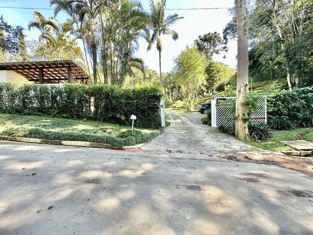 Casa 3 quartos e 4 banheiros, à venda ou para alugar, no bairro Algarve em Cotia