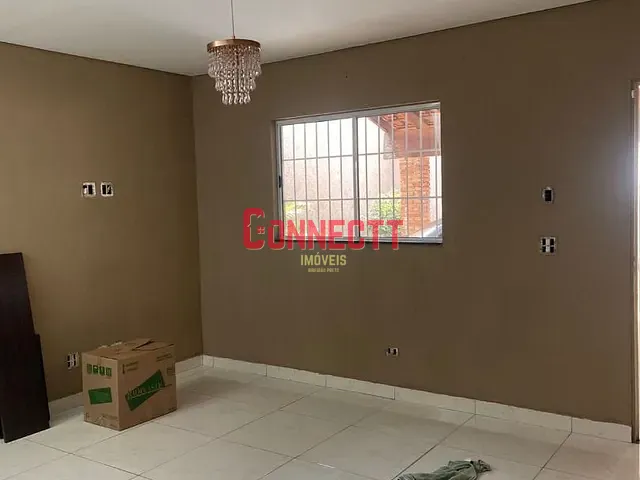 Casa com 250m² 4 quartos e 3 banheiros, à venda, no bairro Jardim das Aroeiras em Jardinópolis