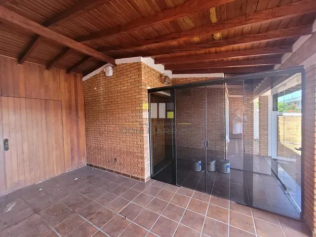 Casa com 300m² 2 quartos e 2 banheiros, para alugar, no bairro Vila Menuzzo em Sumaré