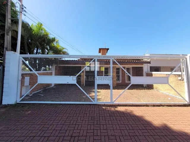 Casa com 300m² 2 quartos e 2 banheiros, para alugar, no bairro Vila Menuzzo em Sumaré