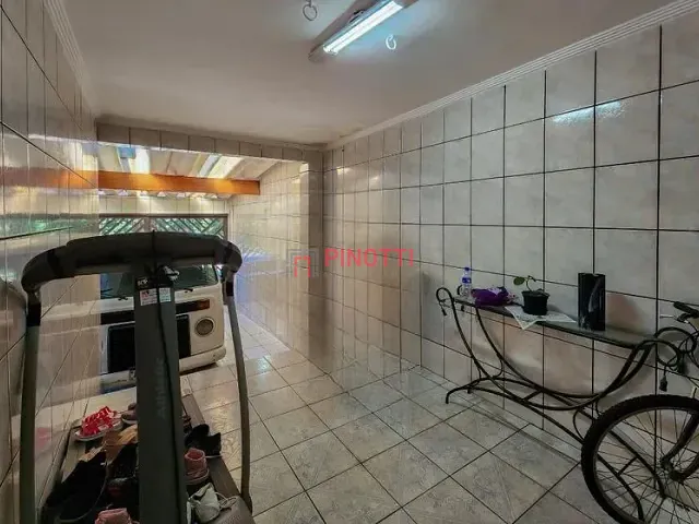 Casa 3 quartos e 1 banheiro, à venda, no bairro Jardim Lavínia em São Bernardo do Campo