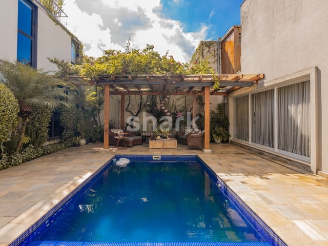 Casa com 526m² 5 quartos e 6 banheiros, à venda ou para alugar, no bairro Jardim Paulista em São Paulo