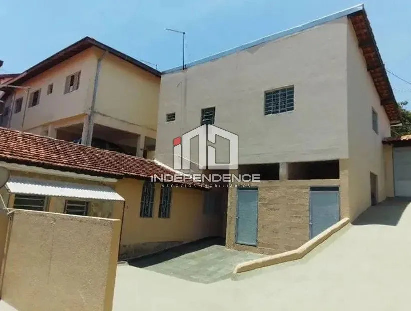 Casa, 4 quartos, 220 m² - Foto 1