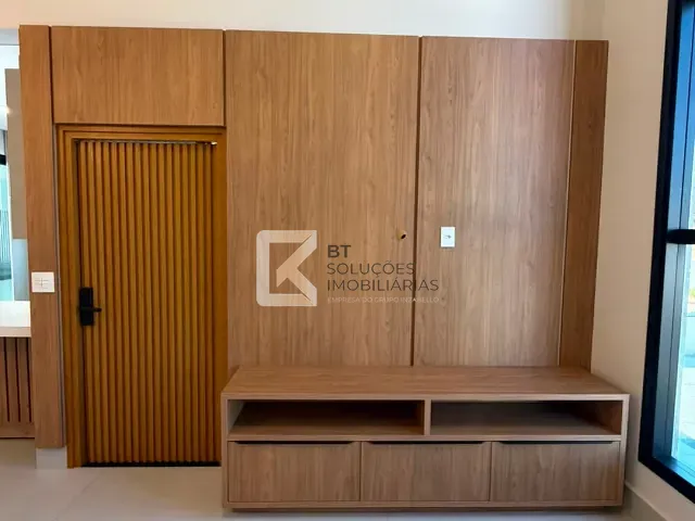 Casa com 200m² 3 quartos e 4 banheiros, à venda, no bairro Jardim Regente em Indaiatuba