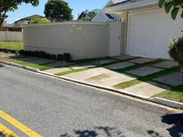 Casa com 405m² 4 quartos e 4 banheiros, à venda ou para alugar, no bairro Urbanova em São José dos Campos