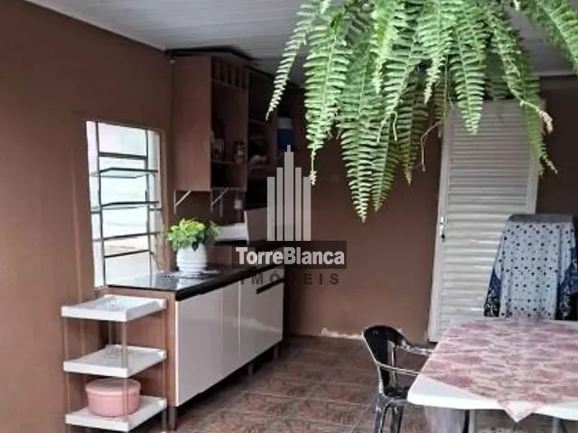 Casa com 262m² 3 quartos e 1 banheiro, à venda, no bairro Nova Rússia em Ponta Grossa