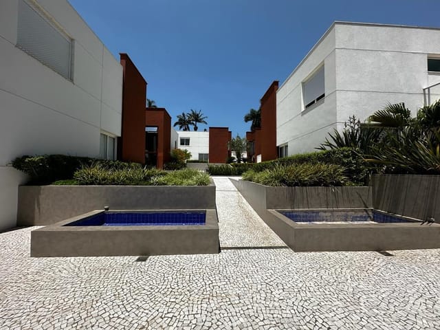 Casa com 787m² 4 quartos e 6 banheiros, à venda, no bairro Parque Colonial em São Paulo