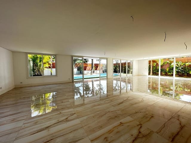 Casa com 787m² 4 quartos e 6 banheiros, à venda, no bairro Parque Colonial em São Paulo
