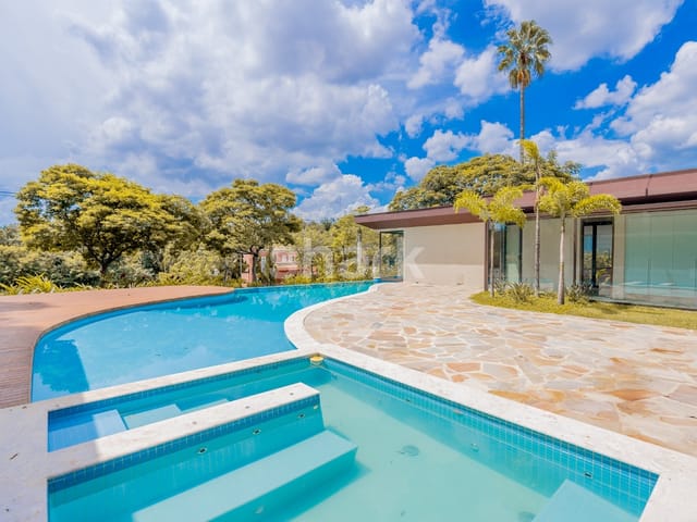 Casa com 2300m² 6 quartos e 8 banheiros, à venda, no bairro Condomínio Terras de São José em Itu