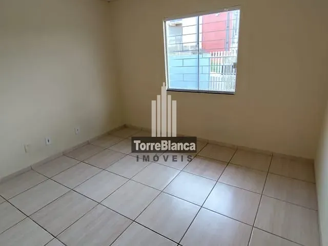 Casa com 80m² 2 quartos e 1 banheiro, para alugar, no bairro Cará-Cará em Ponta Grossa