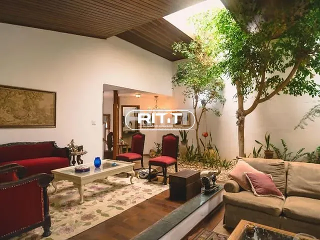 Casa com 835m² 4 quartos e 3 banheiros, à venda, no bairro Parque Nova Campinas em Campinas