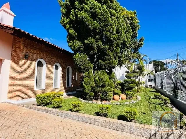 Casa com 1580m² 4 quartos e 6 banheiros, à venda, no bairro Vila Esperia Ou Giglio em Atibaia
