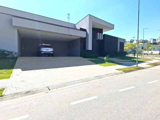 Casa com 717m² 4 quartos e 6 banheiros, à venda, no bairro Colinas do Paratehy em São José dos Campos