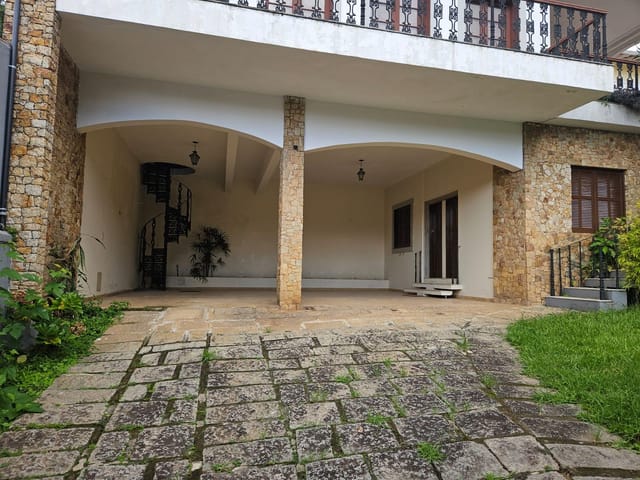 Casa 3 quartos e 2 banheiros, para alugar, no bairro Valparaíso em Petrópolis