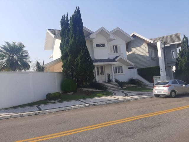 Casa com 549m² 4 quartos e 4 banheiros, à venda, no bairro Urbanova em São José dos Campos