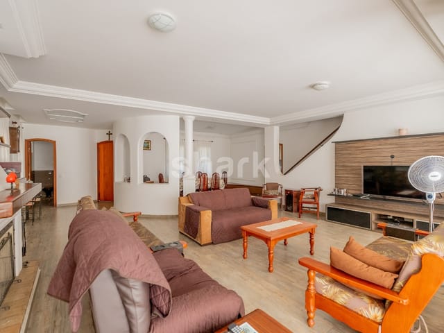 Casa com 431m² 3 quartos e 4 banheiros, à venda, no bairro Alphaville em Santana de Parnaíba