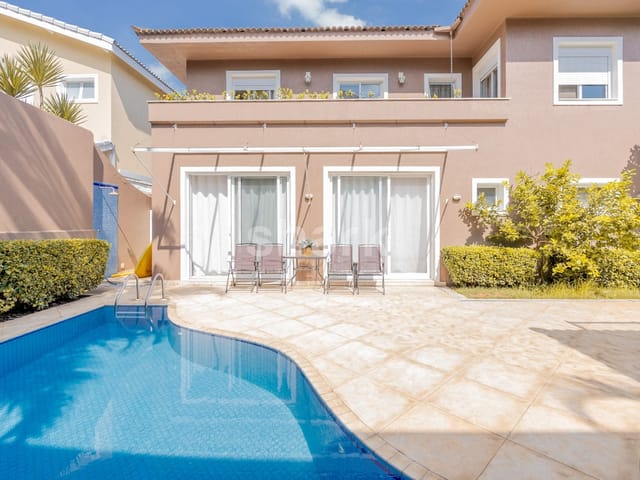 Casa com 431m² 3 quartos e 4 banheiros, à venda, no bairro Alphaville em Santana de Parnaíba