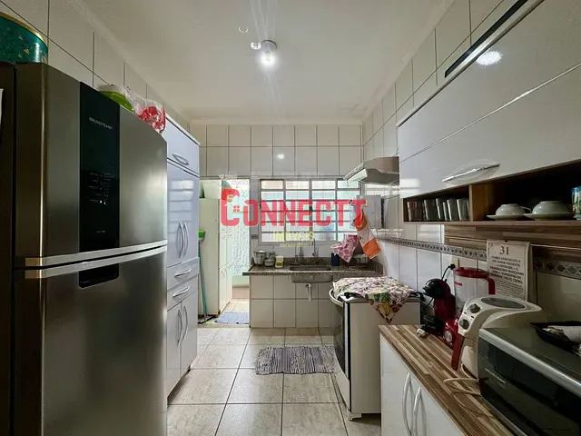 Casa com 245m² 3 quartos e 3 banheiros, à venda, no bairro Conjunto Residencial Sao Fernando em Ribeirão Preto