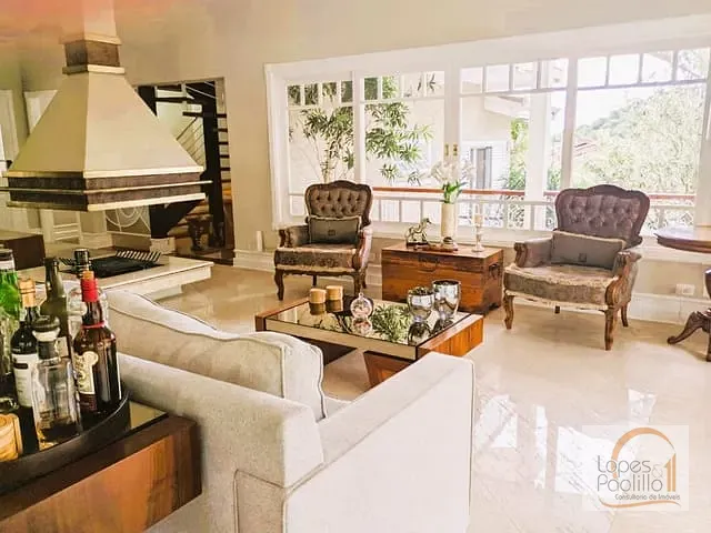Casa com 2600m² 8 quartos e 8 banheiros, à venda, no bairro Jardim Flamboyant em Atibaia